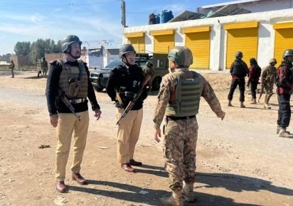 خیبر پختونخوا کے تین اضلاع میں کرفیو نافذ، کون سے علاقے، شاہراہیں اور بازار بند رہیں گے؟