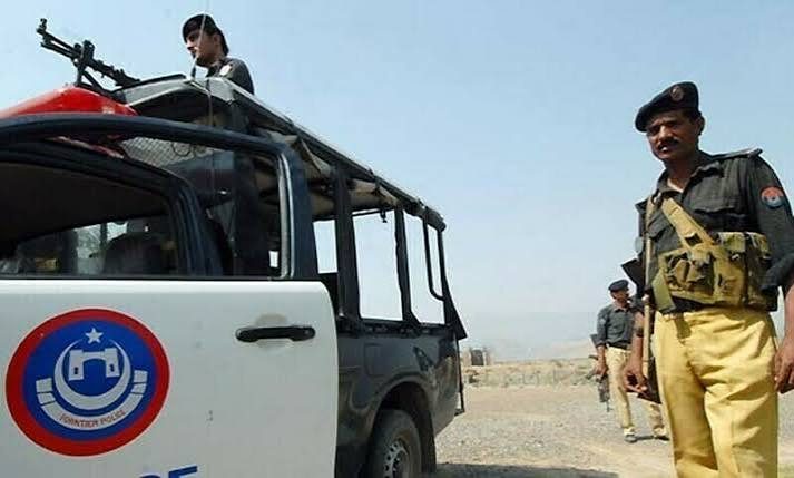 ڈیرہ اسماعیل خان میں دو مختلف حملے، کسٹمز کے 4 اور ٹریفک پولیس کا ایک اہلکار شہید